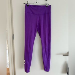 Peloton Nike leggings, size M, purple